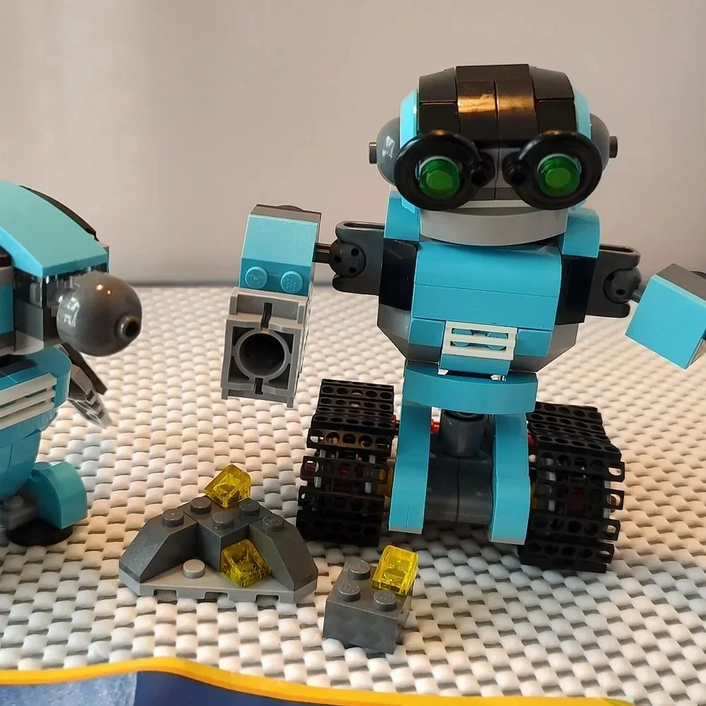 Lego Creator 3in1 31062: Robot & Hummingbird with instructions